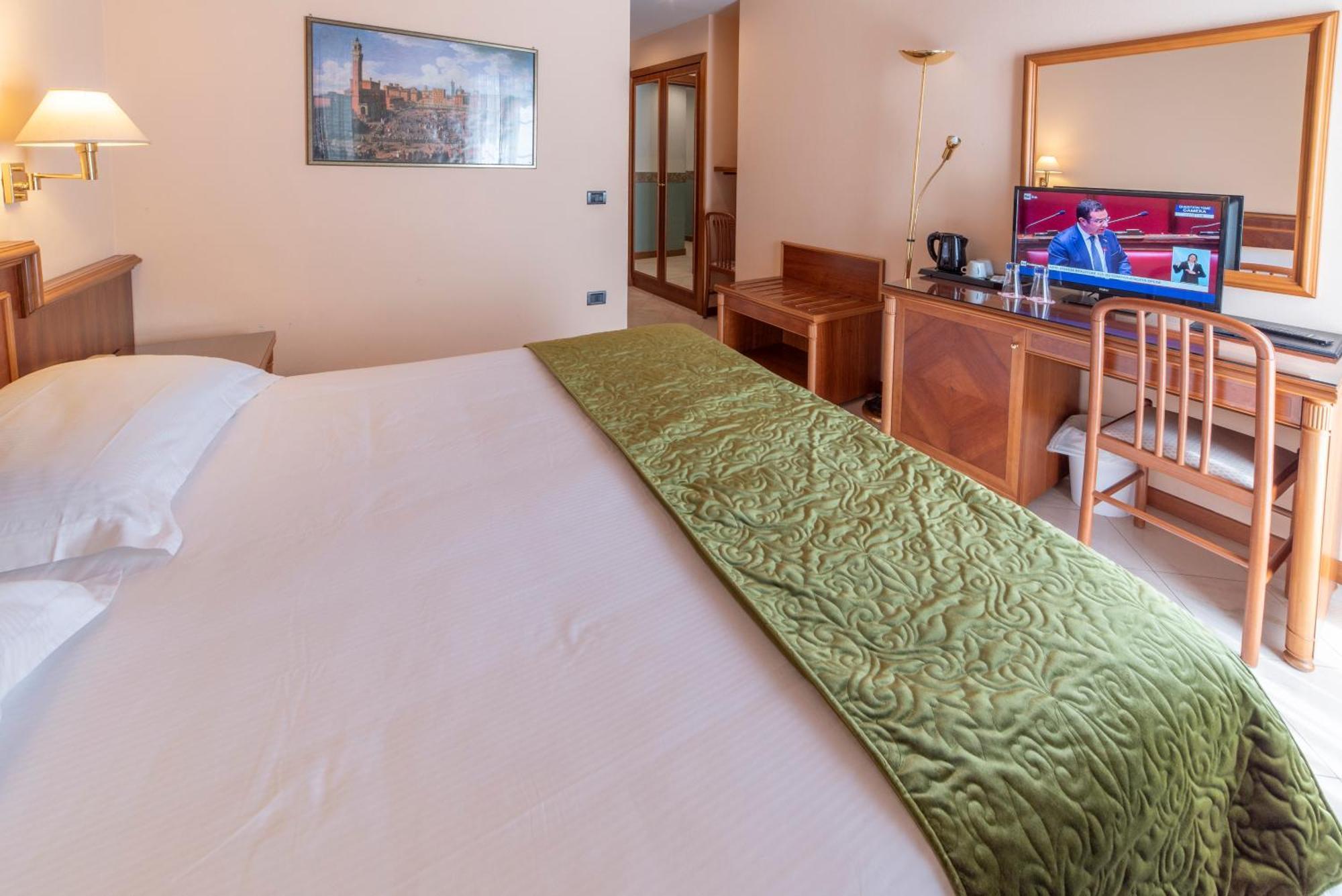 Hotel Bettina Мергоцо Екстериор снимка